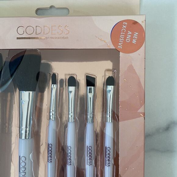 Goddess by Manna Kadar 6 Piece Brush Basics Set - Picture 3 of 6